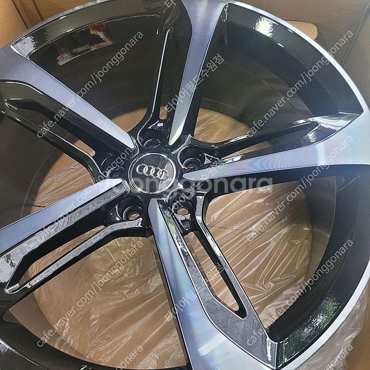 [판매] 아우디 RS7 20인치휠 ST버젼--2
