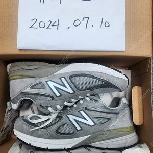 뉴발란스 990V4 그레이 판매(270)