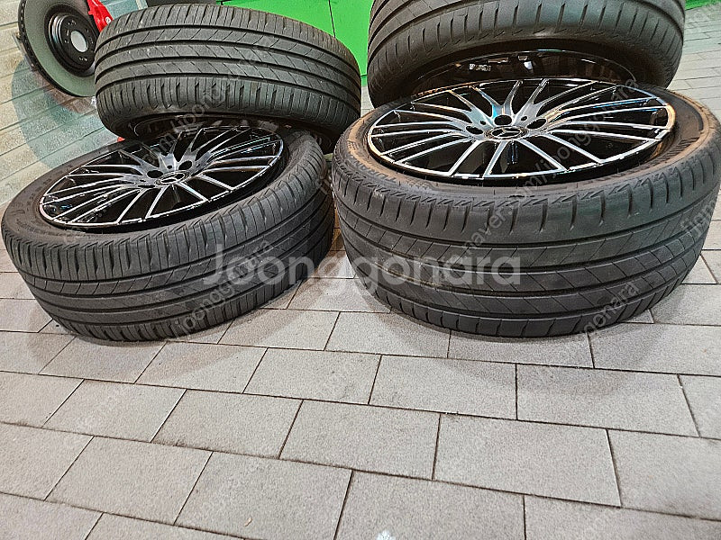벤츠 W206 아방가드르 18인치 블랙폴리쉬 순정휠 타...--3