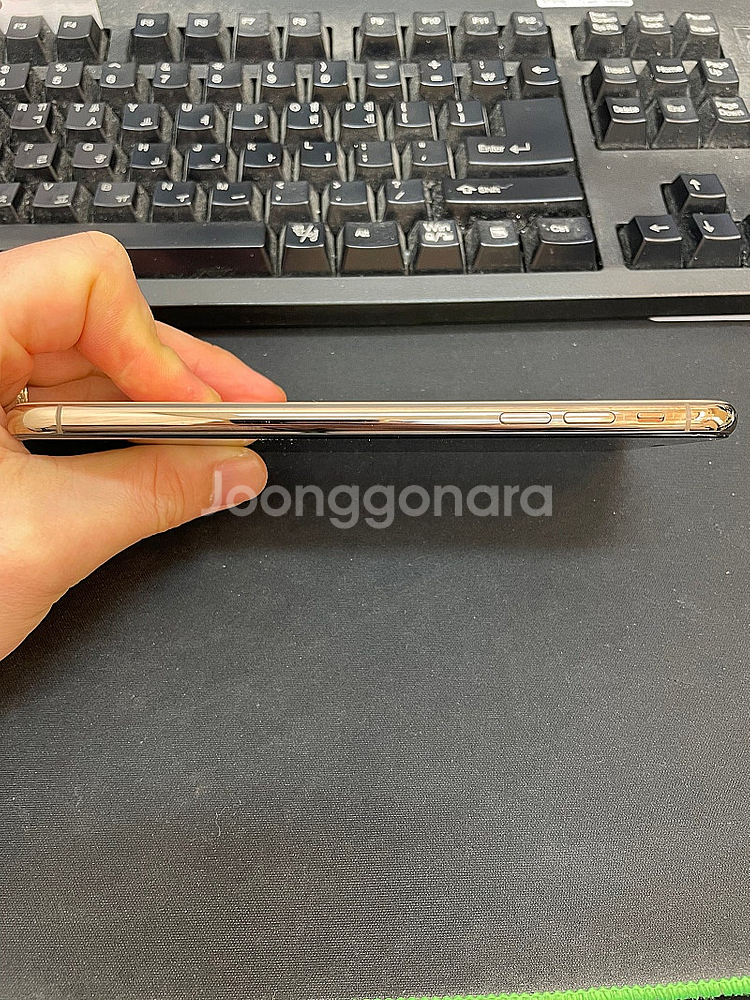 아이폰XS맥스 512GB 골드 배터리사설교체 상태좋은 중고33만팝니다.--8