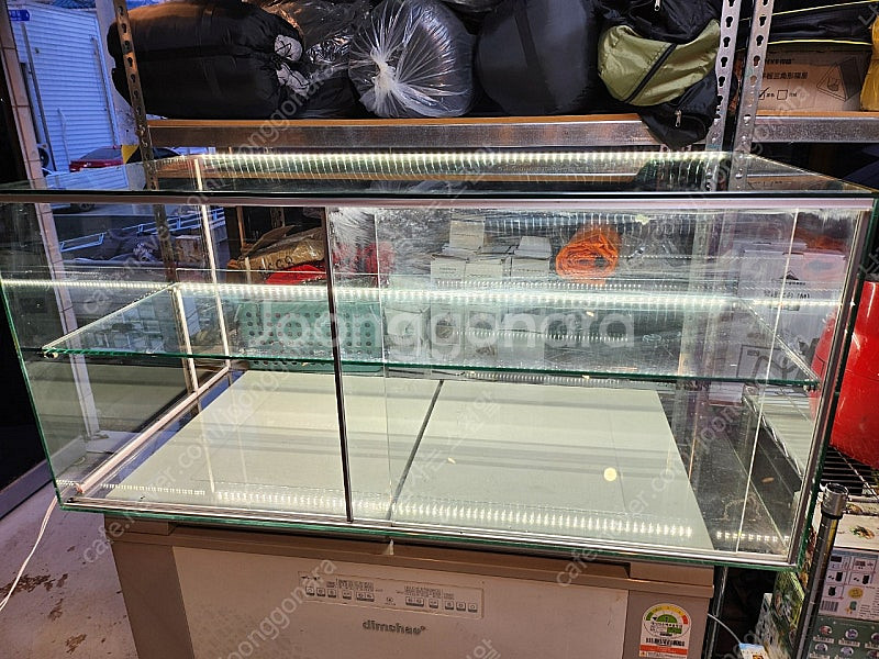 청주 led 유리선반 팝니다(카페서사용하던것)--2