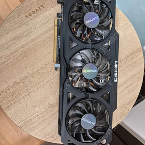 기가바이트 R9 270X 판매합니다. gtx960급