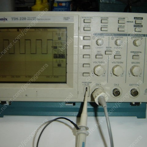 DIGITAL STORAGE OSCILLOSCOPE ( TDS220 )