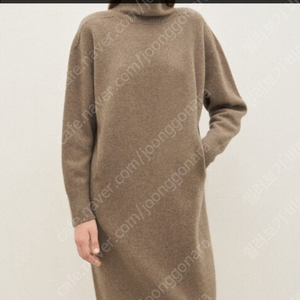 더캐시미어 캐시미어100 터틀넥니트 원피스