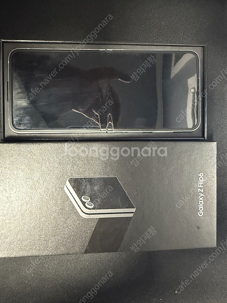 갤럭시 z플립6 실버 512gb팜니다--0