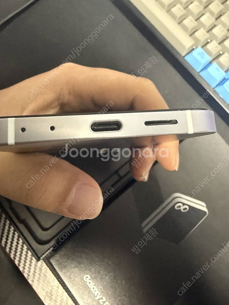 갤럭시 z플립6 실버 512gb팜니다--2