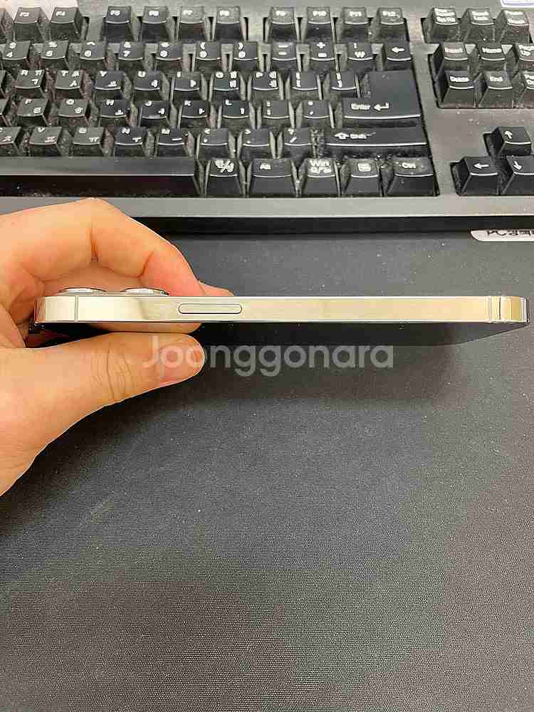 아이폰13프로 실버 128GB 상태좋은 중고50만팝니다...--5