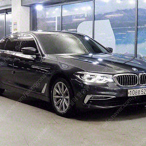 BMW5시리즈 (G30) 530e 럭셔리 플러스중고차 할부 리스 카드 저신용자 전액할부 가능합니다