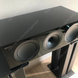 kef r6 meta