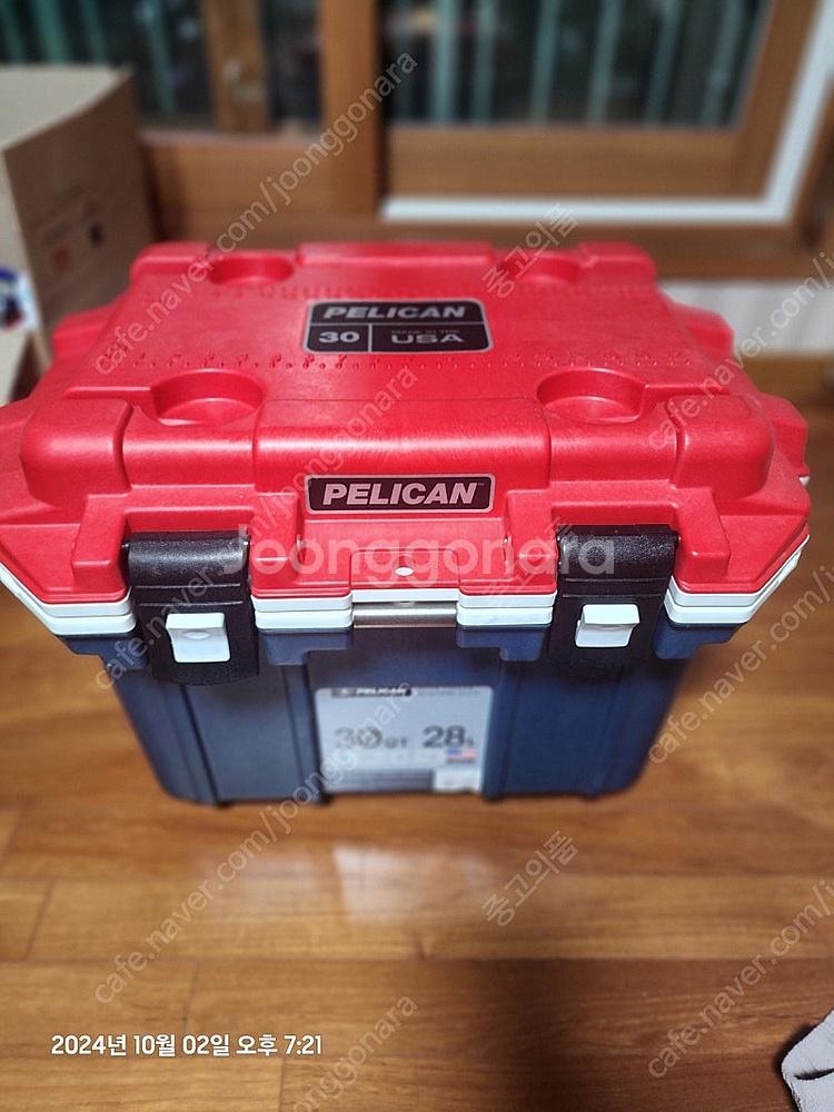펠리칸쿨러 아이스박스 30qt 28리터 팝니다--0