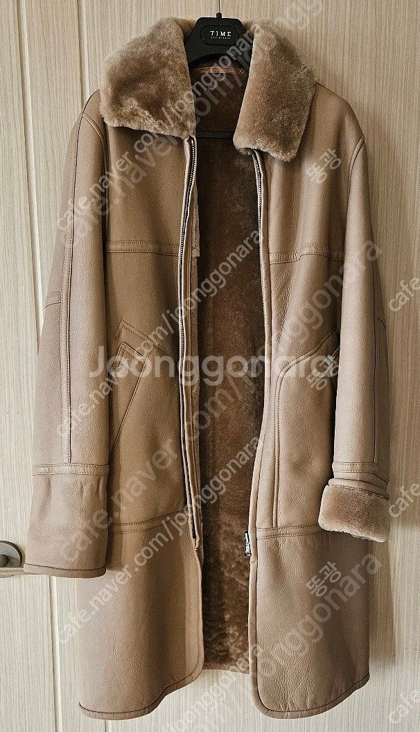 타임옴므 무스탕 롱코트--3