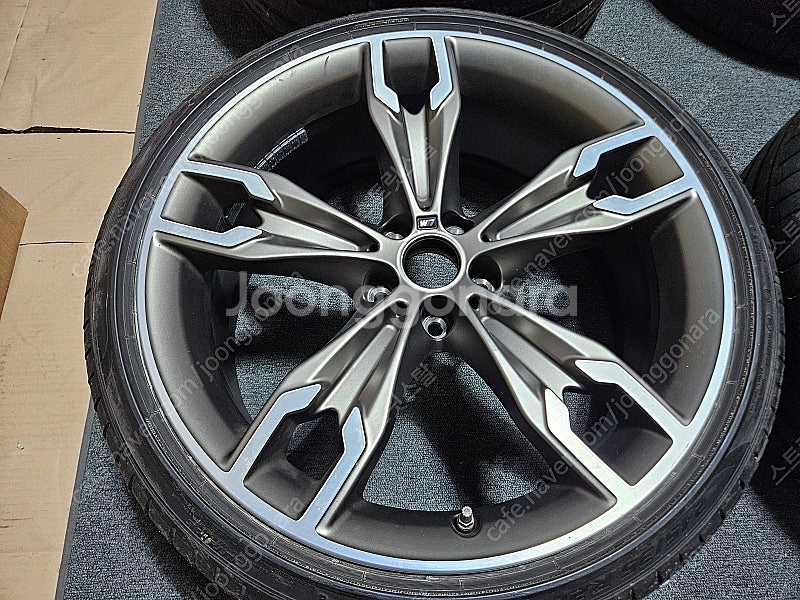 정품BMW G30 5시리즈 668m 휠 런플랫타이어 셋--2