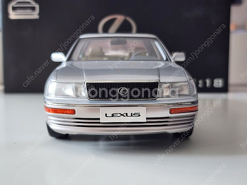 1:18 샤오광 렉서스 LS400 실버 일본 세단 다이...--0