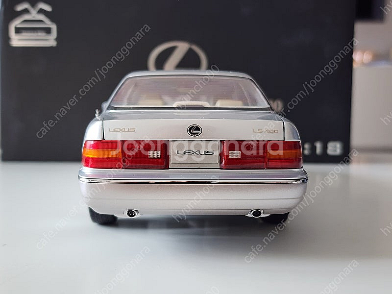 1:18 샤오광 렉서스 LS400 실버 일본 세단 다이...--2