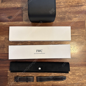 IWC 마크 용 가죽 스트랩 및 파우치 판매