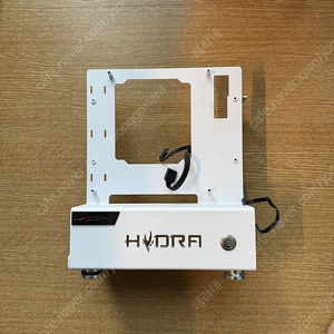 HYDRA mini ITX 오픈케이스 화이트