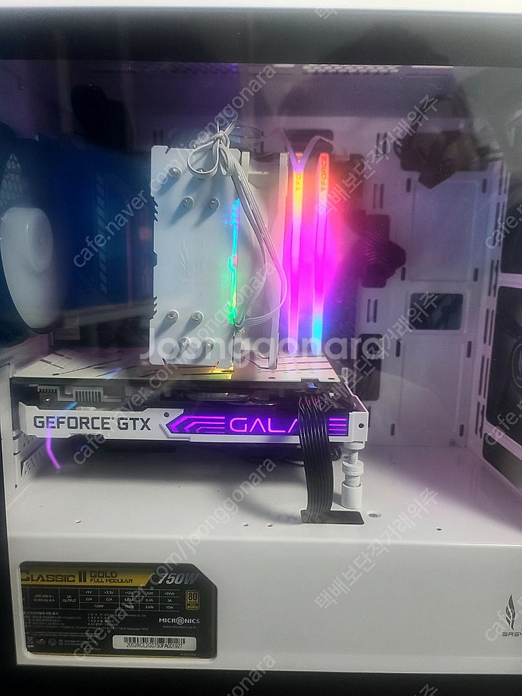 갤럭시 gtx1660super 화이트 제품 판매해요--0