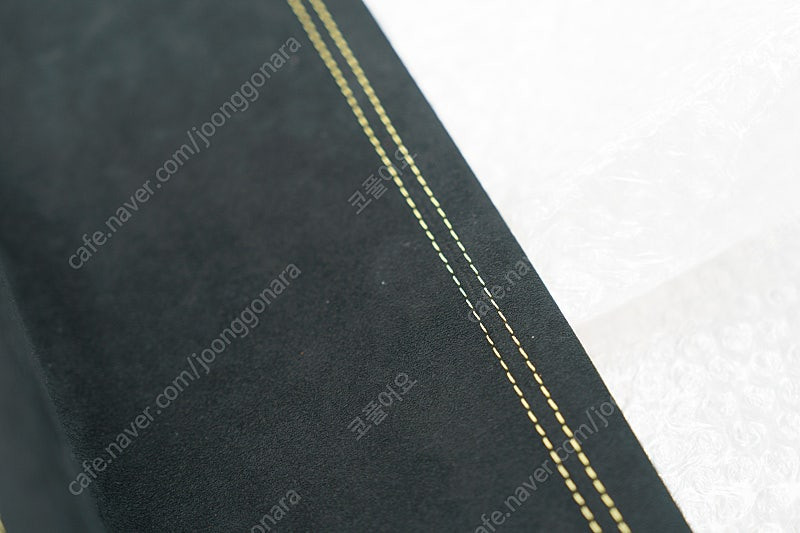 페라리 488 실내 알칸타라 도어트림(좌,우) 판매-350만원 이미지