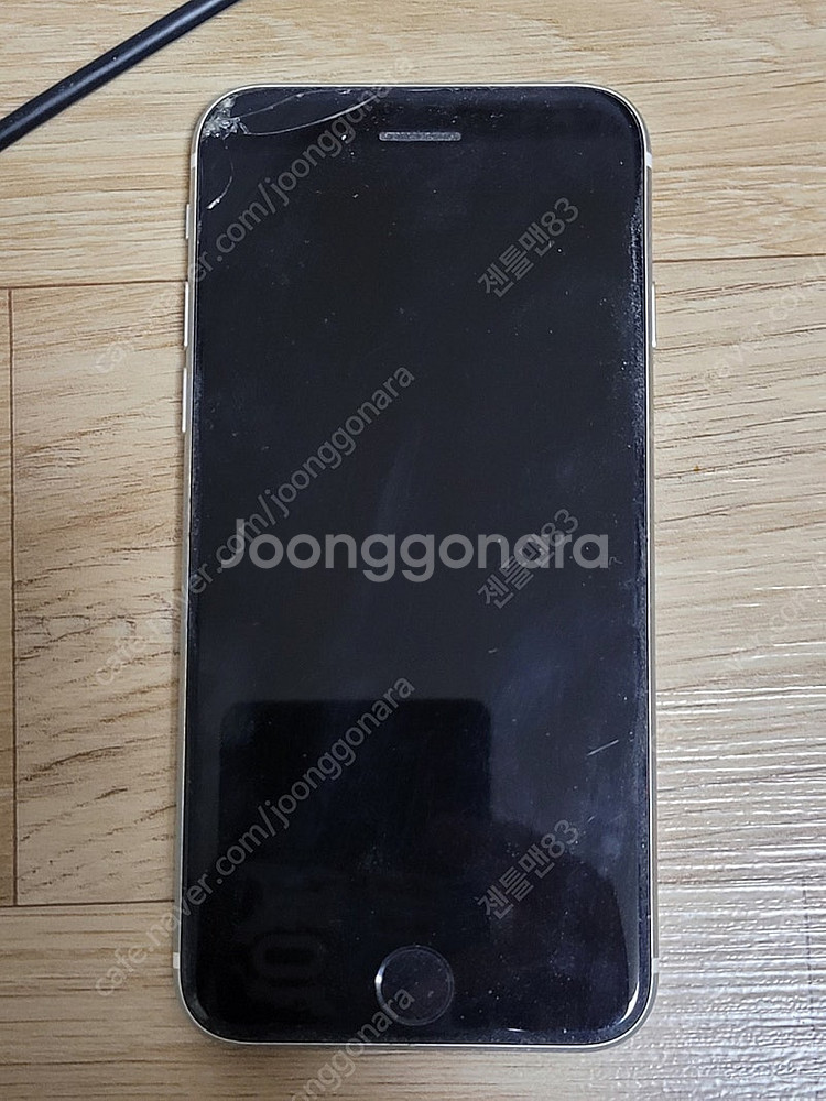 아이폰se2 64gb 판매합니다--0