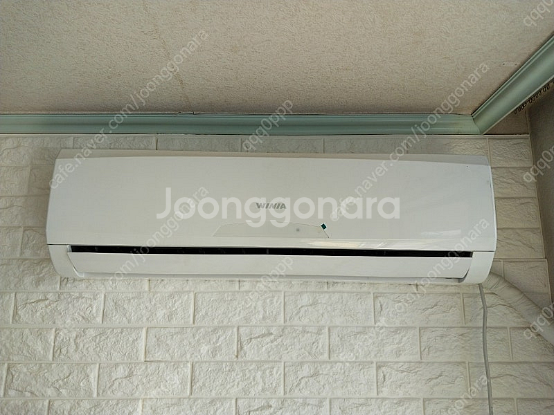 10평 벽걸이 에어컨 (실외기, 거치대, 리모콘 포함)--0