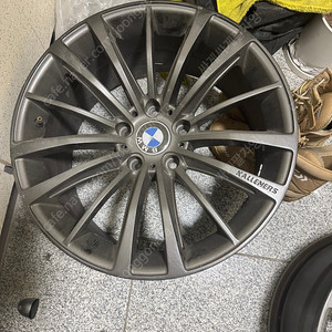 BMW F바디 18인치 휠한대분 팝니다