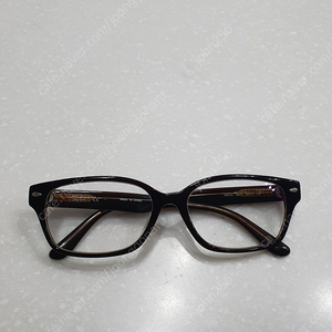 레이벤 안경태 (Ray ban RB5222 5041J) 처분합니다