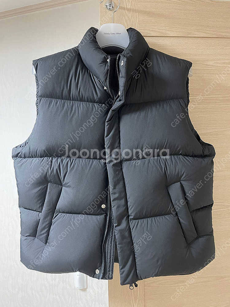 스테디에브리웨어 23fw 컴포트구스다운베스트 블랙 2사...--0