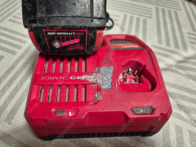 밀워키 송풍기, 배터리, 충전기 일괄 판매--4