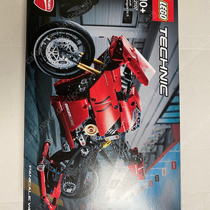 42107 Ducati Panigale V4 R V29 미개봉 레고코리아에서 구입 택포10만원에 팝니다.