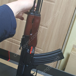 APS AK47풀메탈 팔아요 (충전기 스코프도 포함)