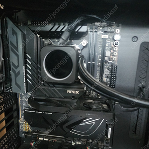 커세어420 수냉쿨러+ 커세어 7000d airflow 빅타워 케이스+ 지스킬 ddr5 램+시소닉 px1600w 파워+윙팬등