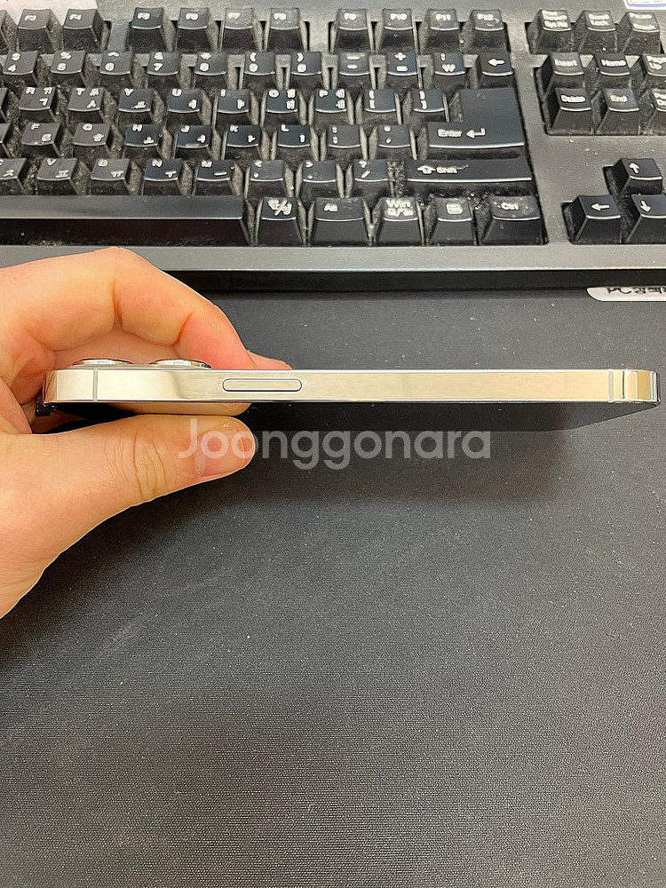 아이폰13프로 실버 128GB 상태좋은 중고50만팝니다...--5