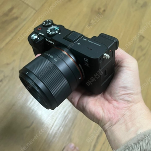 소니 A7C 바디 + 렌즈 빌트록스 AF40/2.5FE(신품)+스몰리그케이지+스트랩+클램프어댑터