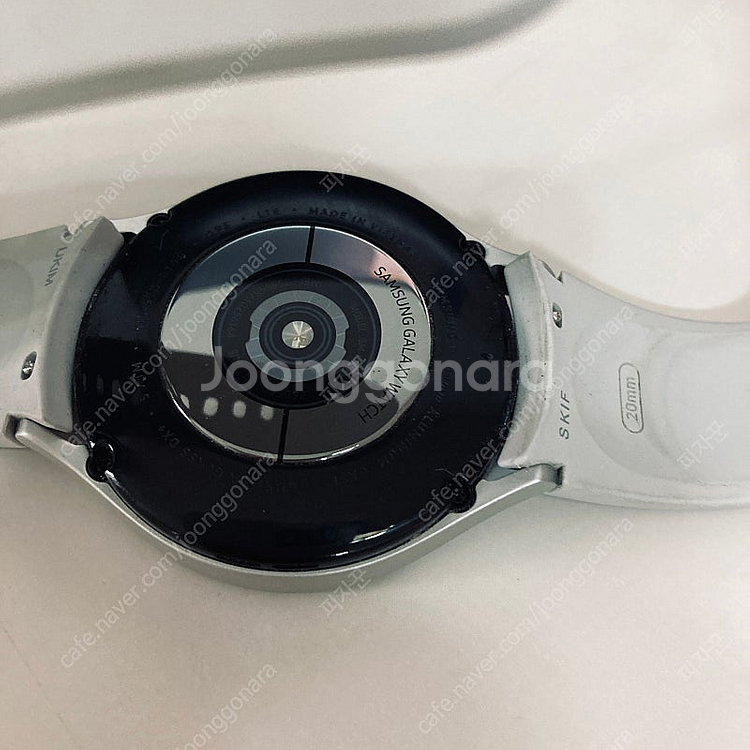 갤럭시 워치4 실버 44MM 케이블포함 7만5천원 판매...--4