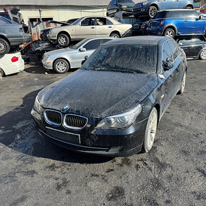 BMW E60 528i 후기형 부품차 각개합니다 앞범퍼,뒷범퍼,휀다,본네트,그릴,문짝,ABS,ECU,TCU,사이드미러,데후,시트,트렁크,헤드라이트,led후미등,M패키지 19인치휠