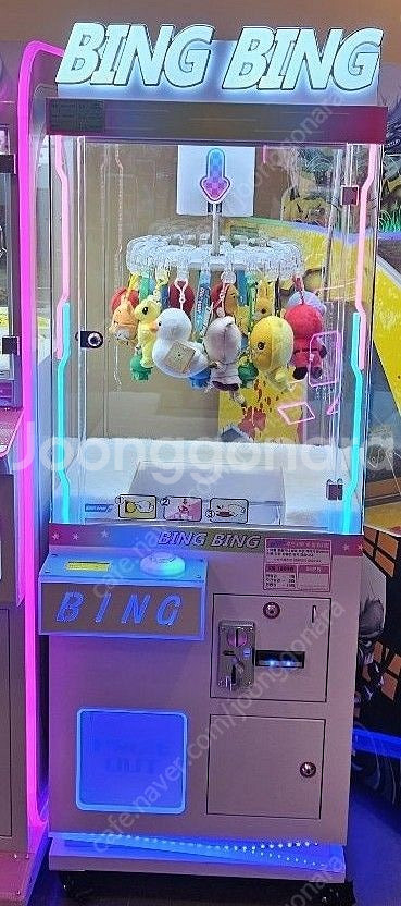빙빙 키링 휴대폰 고리 뽑기 기계 신품 판매가 170만...--0