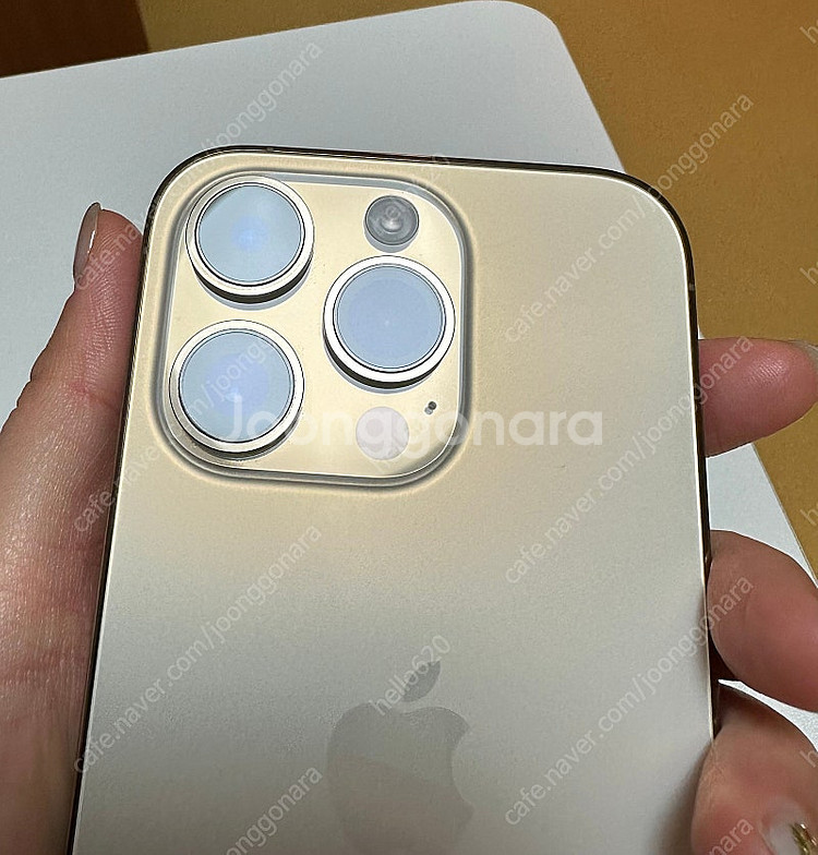미국직구 아이폰14프로 골드 128GB 무음카메라--7