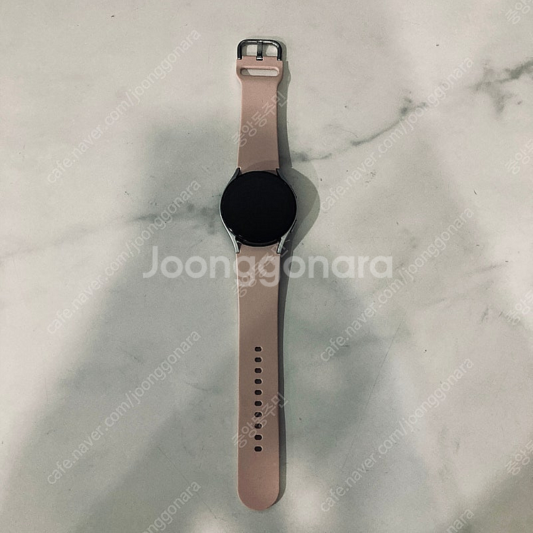 갤럭시 워치5 실버 40MM 케이블포함 아주깨끗 7만원...--0