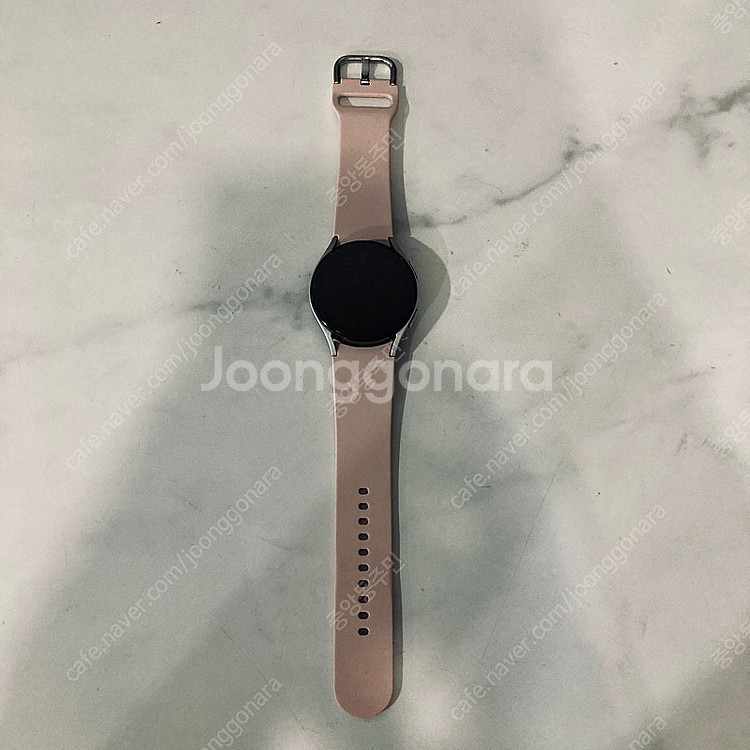 갤럭시 워치5 실버 40MM 케이블포함 아주깨끗 7만원...--1