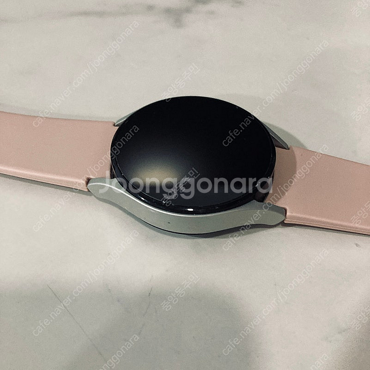 갤럭시 워치5 실버 40MM 케이블포함 아주깨끗 7만원...--2