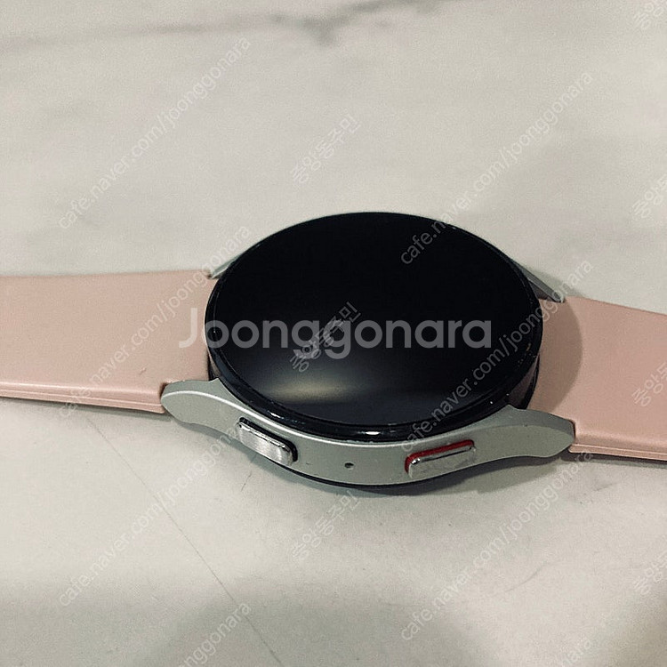갤럭시 워치5 실버 40MM 케이블포함 아주깨끗 7만원...--3