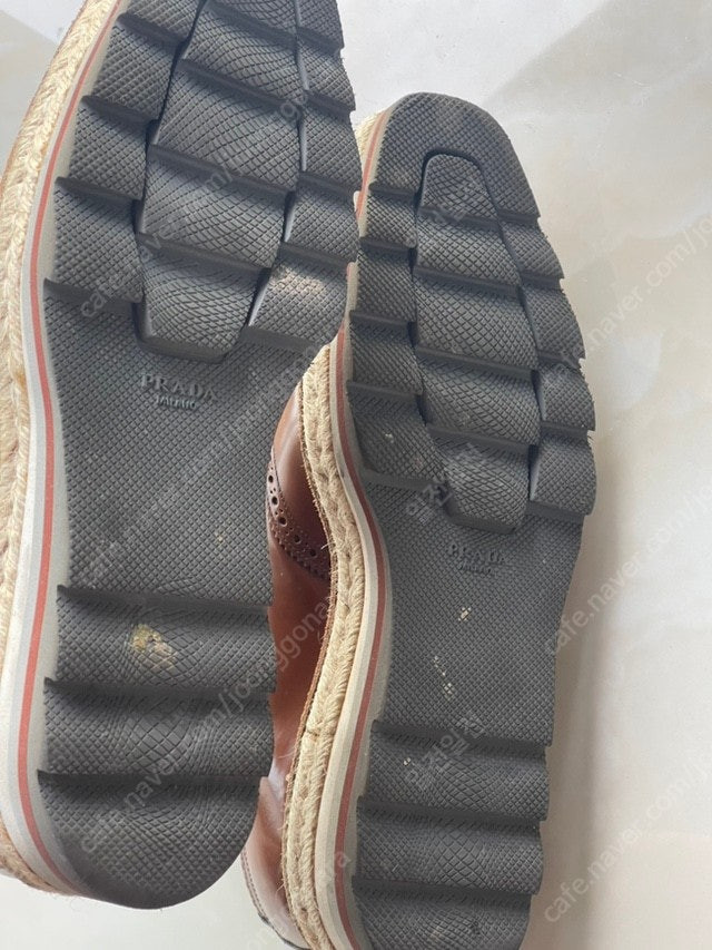 프라다클리퍼8사이즈 블랙-브라운--1