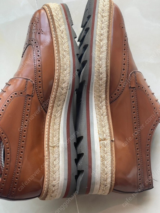 프라다클리퍼8사이즈 블랙-브라운--3