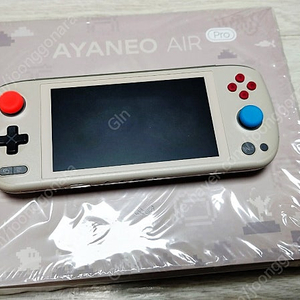 AYANEO AIR PRO RETRO 아야네오 에어 레트로파워 5825U 1TB 정발판 판매합니다