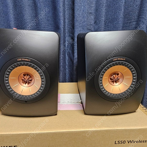 KEF LS50 W2