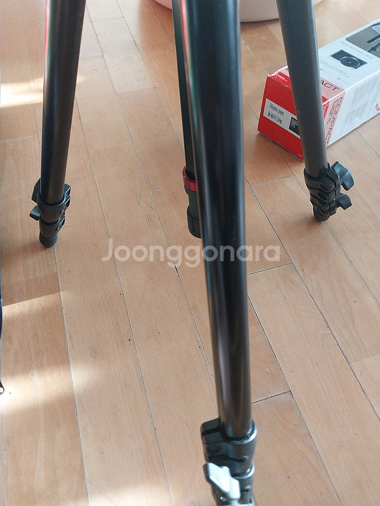 Manfrotto 190xdb. + 128rc--6