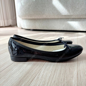 (새제품)레페토 플랫 블랙 repetto cuir veritable black