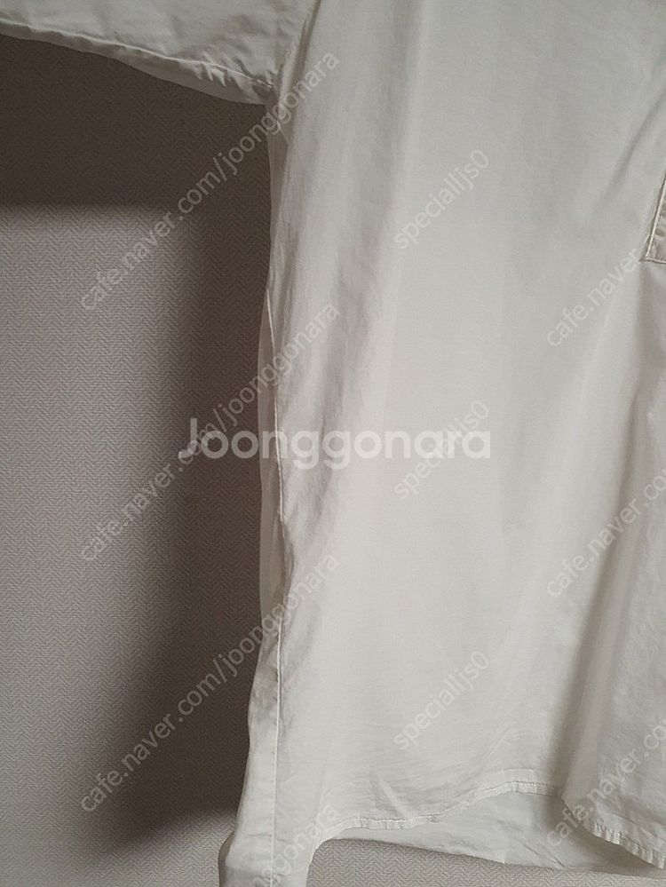 모조에스핀 레이스 디테일 블라우스 66 사이즈--6