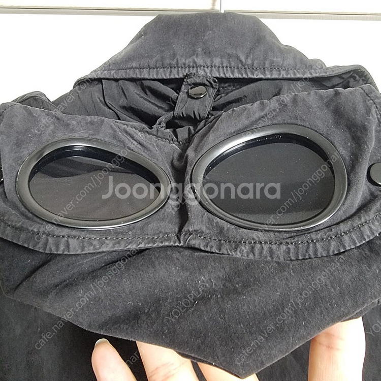 CP컴퍼니 가먼트다잉 고글 탄창 패딩 팝니다.--6