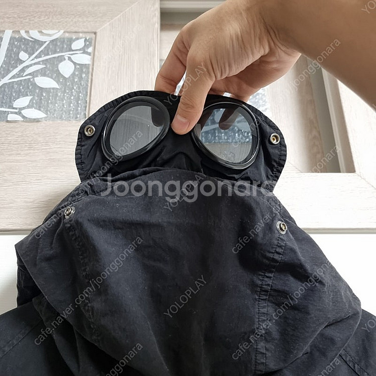 CP컴퍼니 가먼트다잉 고글 탄창 패딩 팝니다.--7